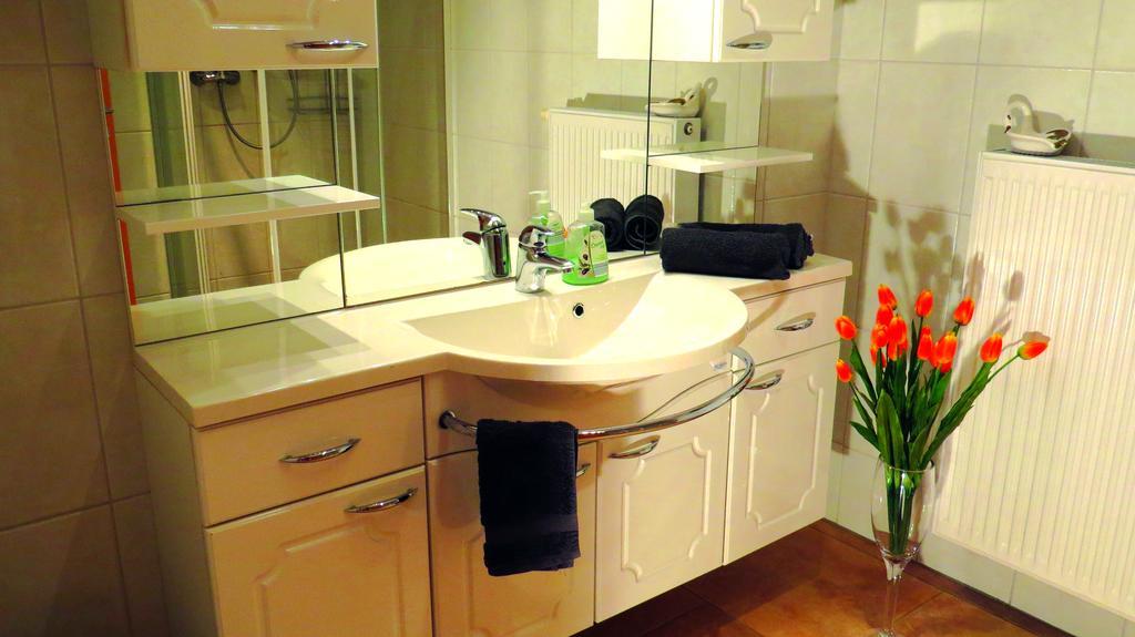 Wellness Apartments Sophienhoehe Am Teich Mechernich Room photo
