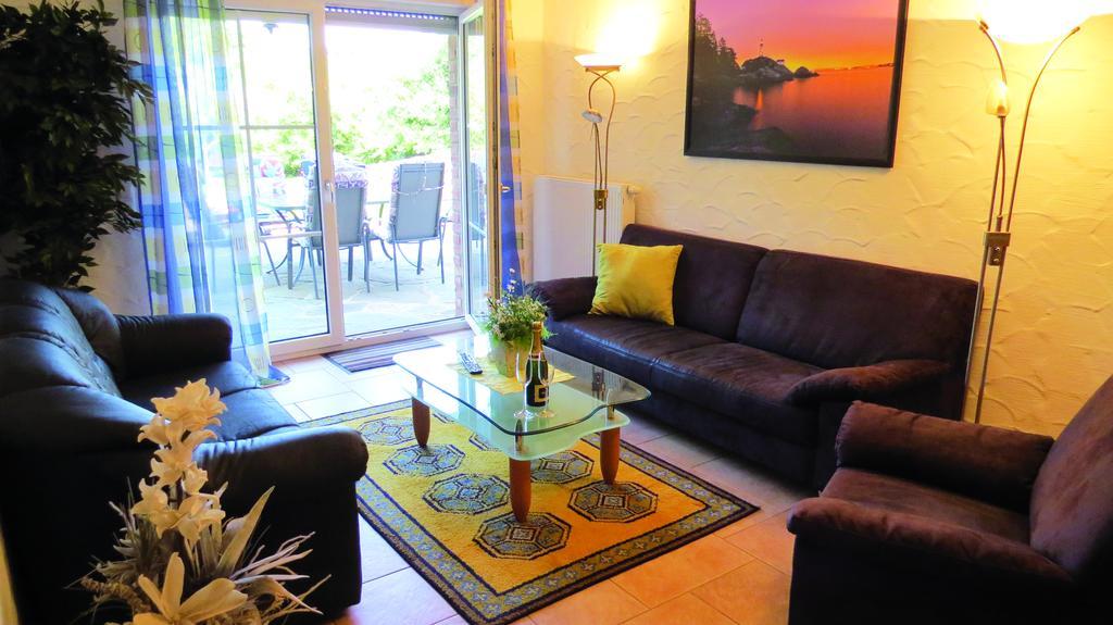 Wellness Apartments Sophienhoehe Am Teich Mechernich Room photo